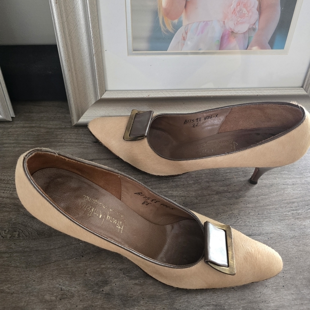 Henry Waters Elegant Beige Heels with Buckle